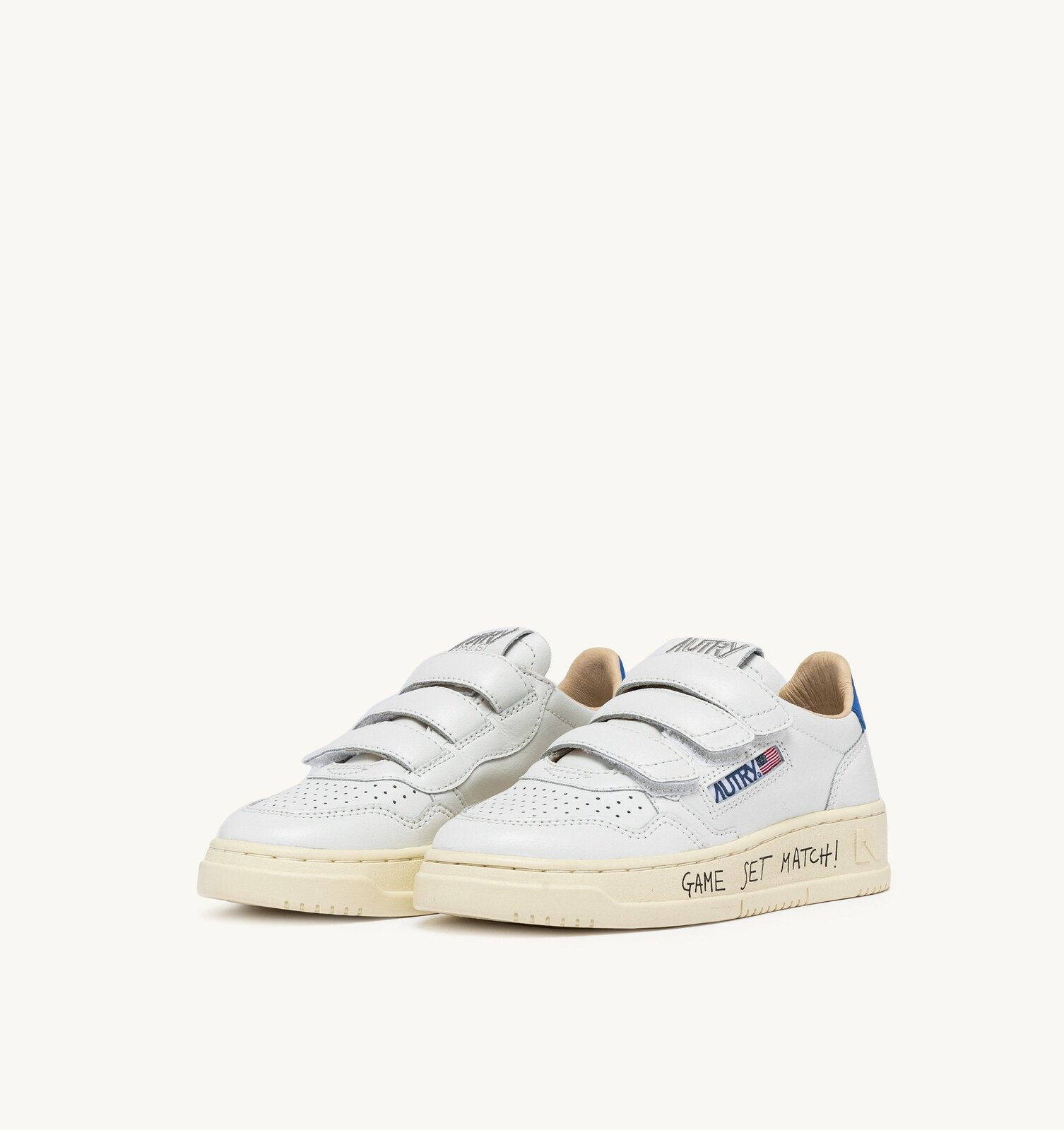Medalist Kids Low en cuir coloris blanc et palace blue avec lettering