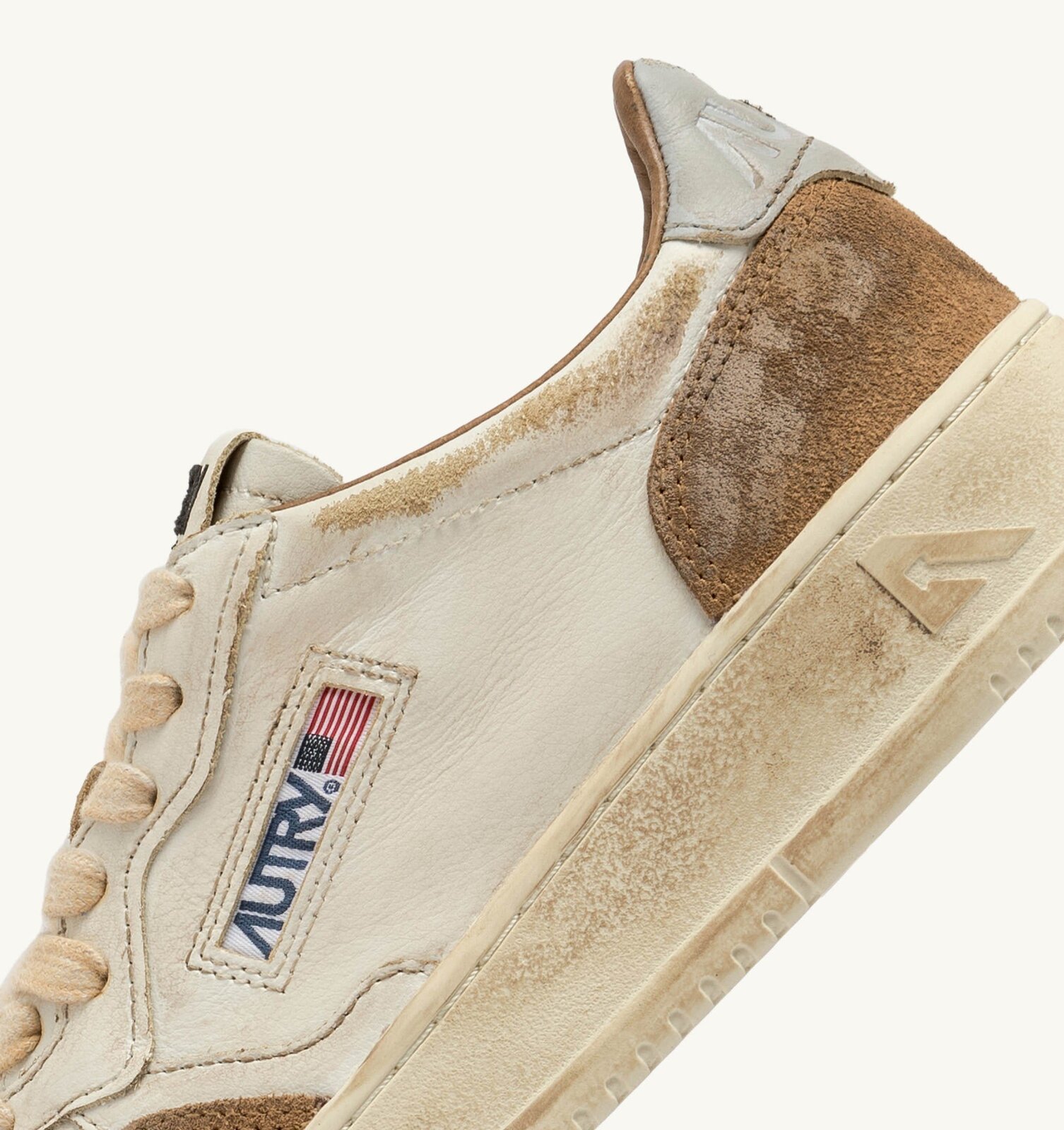 Medalist Low Super Vintage en cuir et daim cognac et Microchip