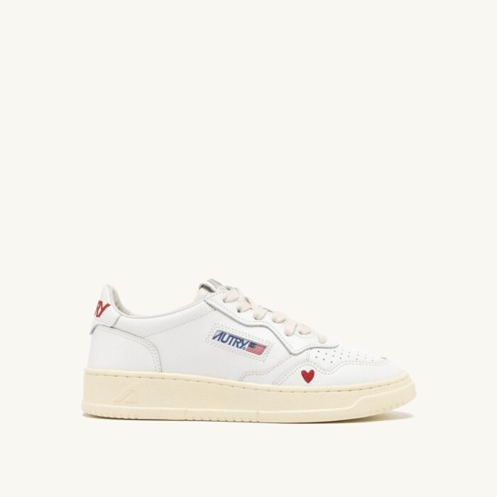 Medalist « Love » en cuir blanc