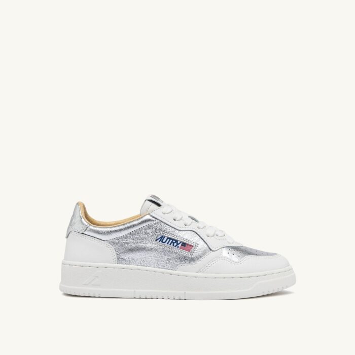 Medalist Low en nappa coloris blanc et silver
