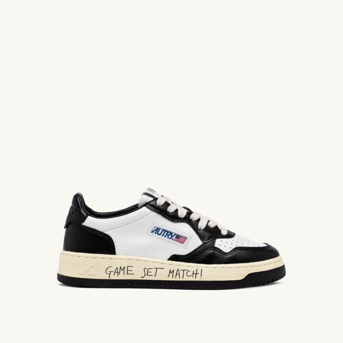 Medalist Low en cuir blanc et noir avec lettering