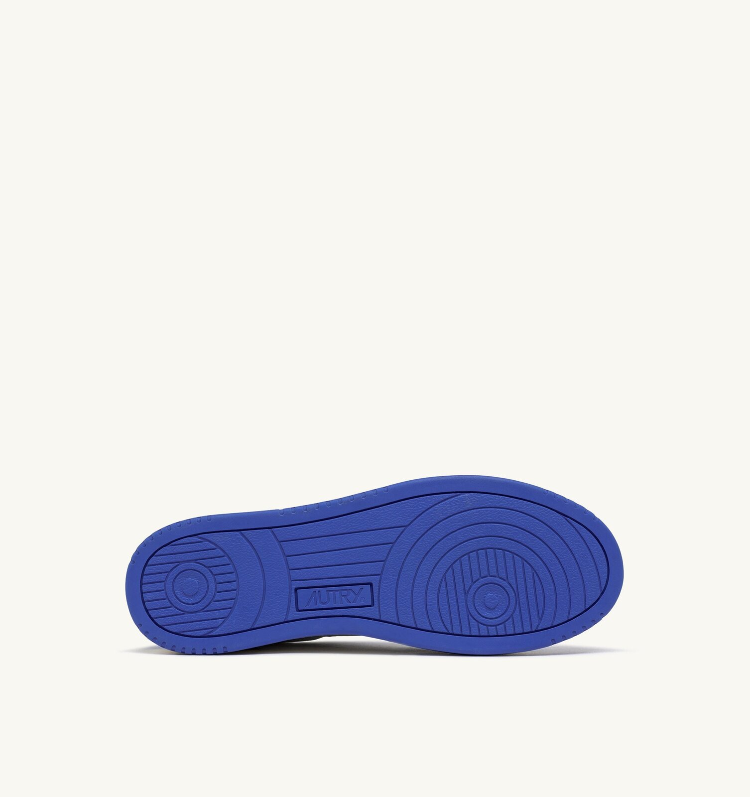 Medalist Low en cuir coloris blanc et palace blue avec lettering
