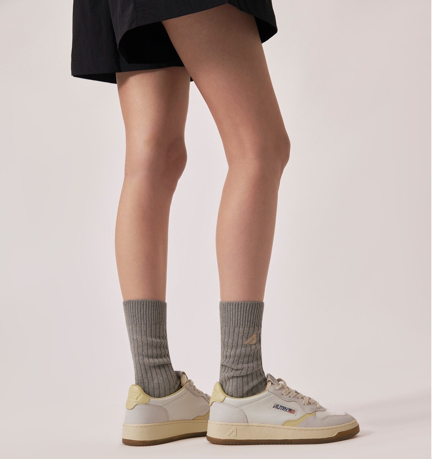 Medalist Low en cuir et mesh coloris blanc et hay