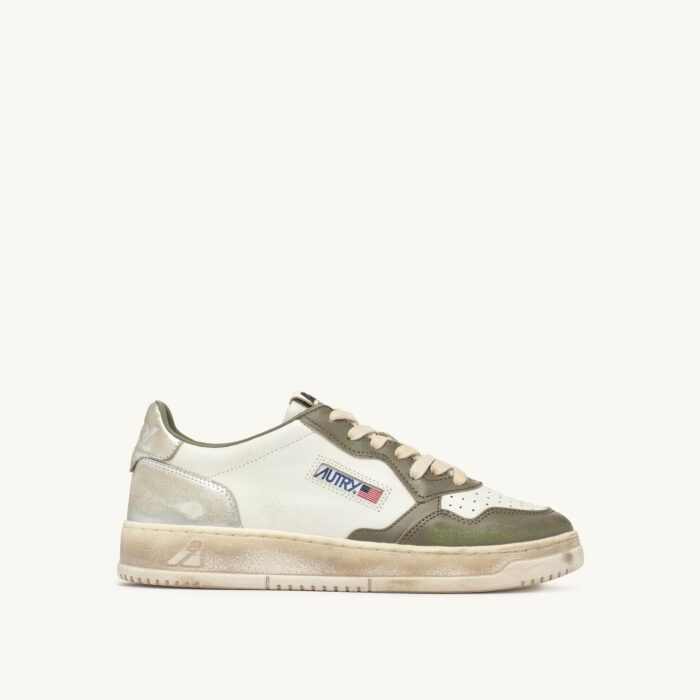Medalist Low Super Vintage coloris whisper white, vert et argenté
